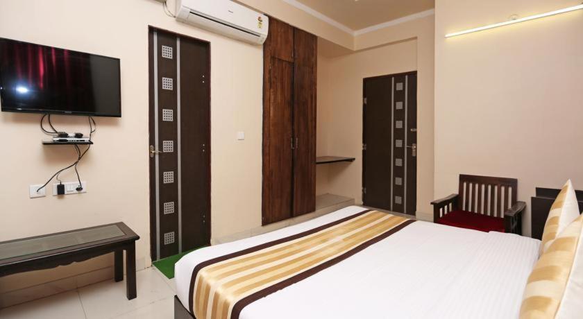 Hotel Sky Heights Джайпур Екстериор снимка